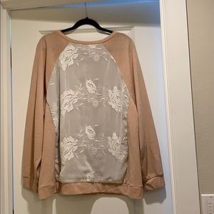 Honey Punch Elita embroidered back detail top